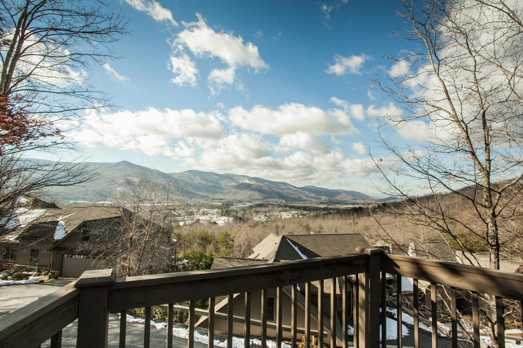 Red Plum Town Home 黑山 外观 照片